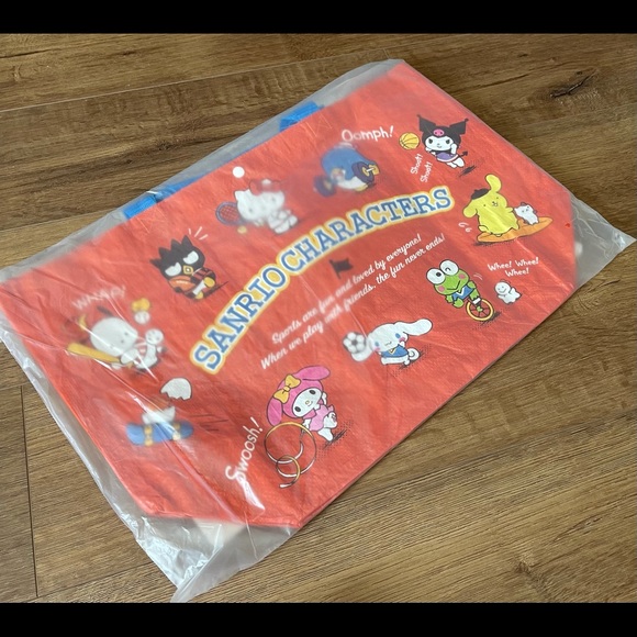SANRIO-Imported (NWT) EXTRA Large Character Tote Bag - Picture 3 of 14
